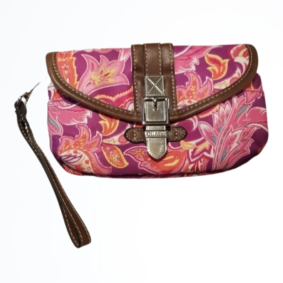 Chaps Small Traveler Style Wristlet Pink Paisley - Picture 1 of 3